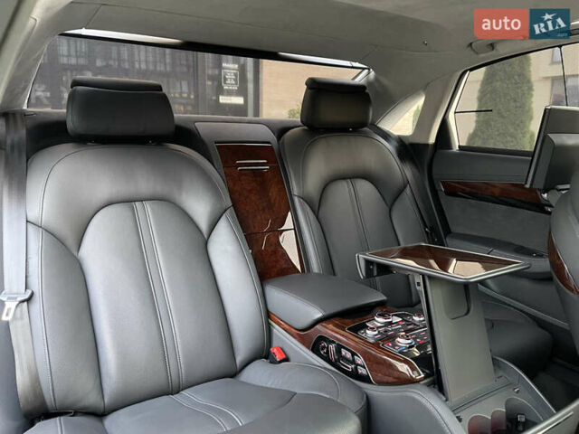 Чорний Ауді A8, об'ємом двигуна 3.99 л та пробігом 56 тис. км за 40000 $, фото 105 на Automoto.ua