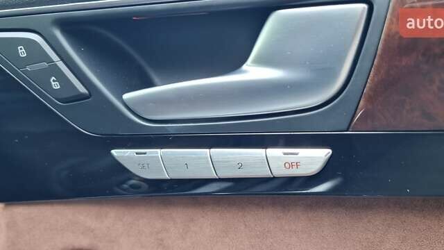 Ауді A8 2014 у Кривому Розі на Automoto.ua Чорний Ауді A8, об'ємом двигуна 3 л та пробігом 245 тис. км за 19000 $, фото 46 на Automoto.ua