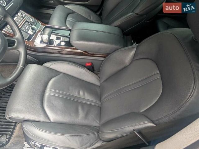 Чорний Ауді A8, об'ємом двигуна 3 л та пробігом 122 тис. км за 20300 $, фото 23 на Automoto.ua