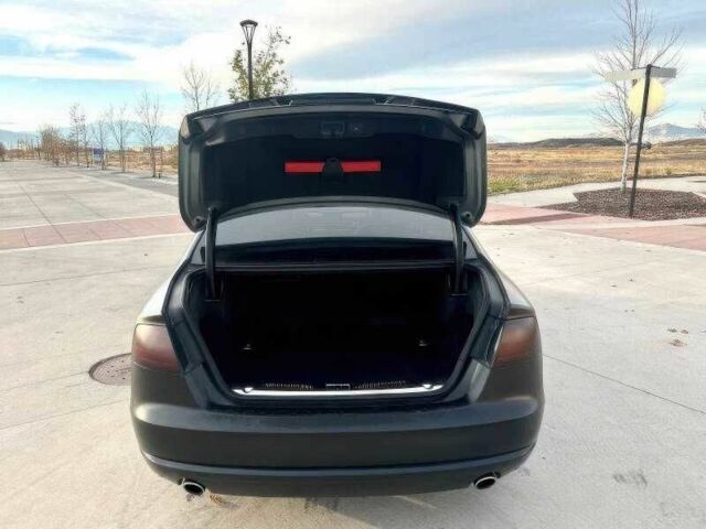 Черный Ауди А8, объемом двигателя 3 л и пробегом 135 тыс. км за 8900 $, фото 8 на Automoto.ua