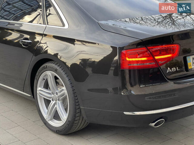 Чорний Ауді A8, об'ємом двигуна 3.99 л та пробігом 56 тис. км за 40000 $, фото 7 на Automoto.ua