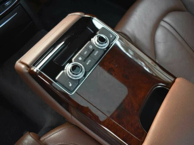 Черный Ауди А8, объемом двигателя 4 л и пробегом 87 тыс. км за 6500 $, фото 10 на Automoto.ua