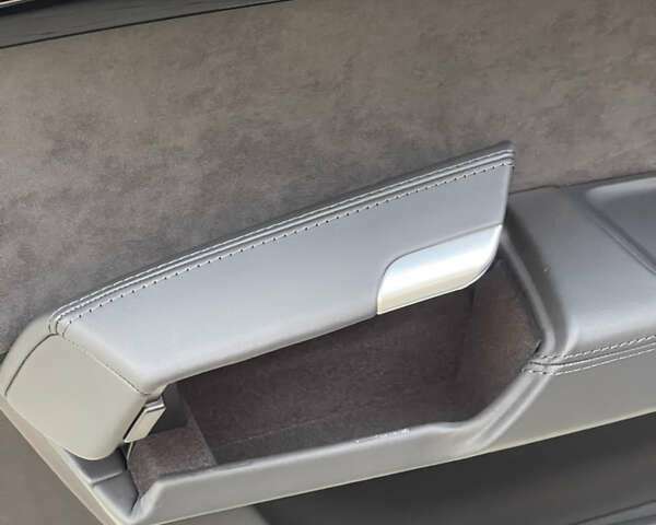 Чорний Ауді A8, об'ємом двигуна 3.99 л та пробігом 56 тис. км за 40000 $, фото 58 на Automoto.ua