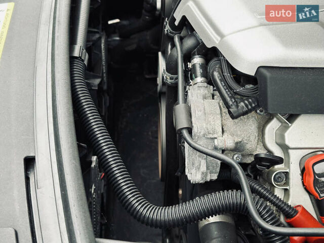 Чорний Ауді A8, об'ємом двигуна 3 л та пробігом 274 тис. км за 18700 $, фото 96 на Automoto.ua