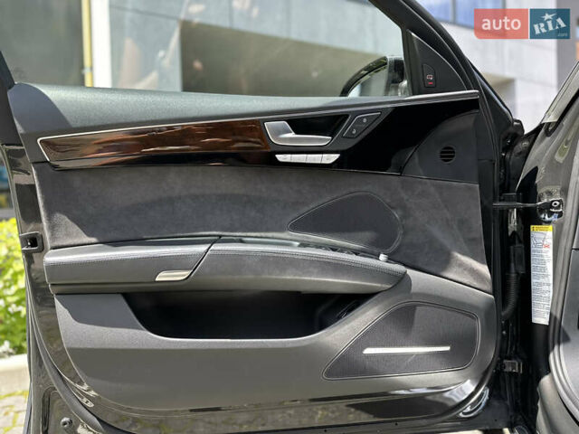 Черный Ауди А8, объемом двигателя 3 л и пробегом 180 тыс. км за 21500 $, фото 31 на Automoto.ua