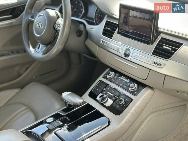 Чорний Ауді A8, об'ємом двигуна 4.13 л та пробігом 263 тис. км за 33500 $, фото 37 на Automoto.ua