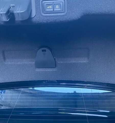 Черный Ауди А8, объемом двигателя 3.99 л и пробегом 170 тыс. км за 25000 $, фото 35 на Automoto.ua