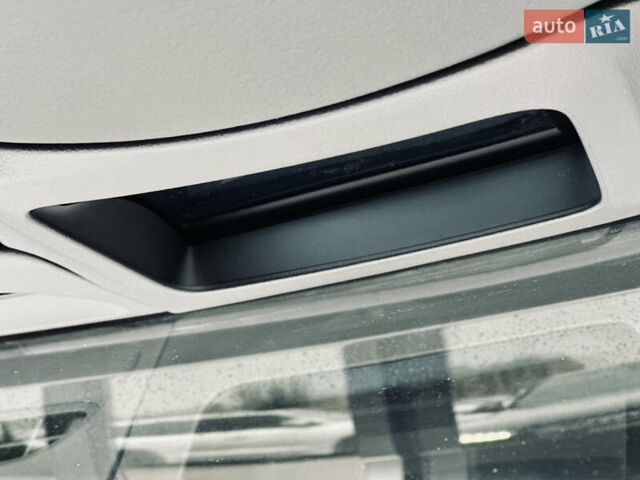 Чорний Ауді A8, об'ємом двигуна 3 л та пробігом 274 тис. км за 18700 $, фото 85 на Automoto.ua