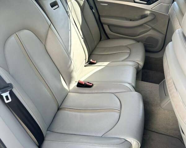 Чорний Ауді A8, об'ємом двигуна 4.13 л та пробігом 263 тис. км за 33500 $, фото 39 на Automoto.ua