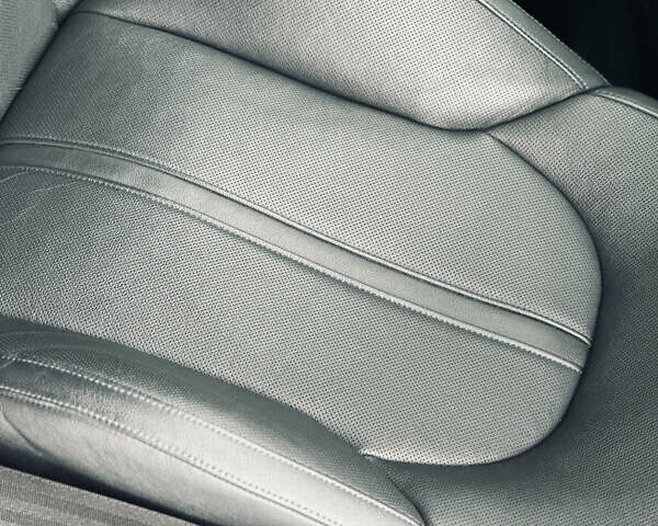 Чорний Ауді A8, об'ємом двигуна 3 л та пробігом 274 тис. км за 18700 $, фото 39 на Automoto.ua