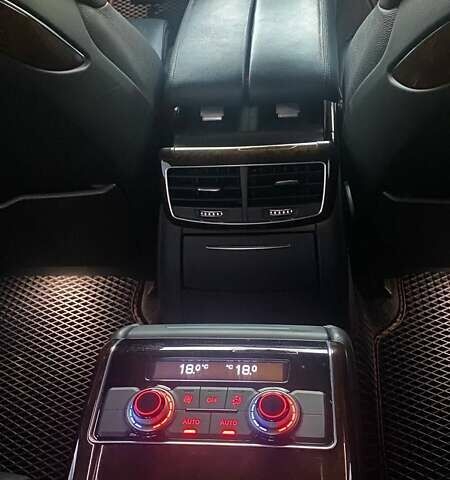 Черный Ауди А8, объемом двигателя 3.99 л и пробегом 170 тыс. км за 25000 $, фото 39 на Automoto.ua