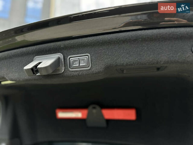 Черный Ауди А8, объемом двигателя 3 л и пробегом 180 тыс. км за 21500 $, фото 77 на Automoto.ua