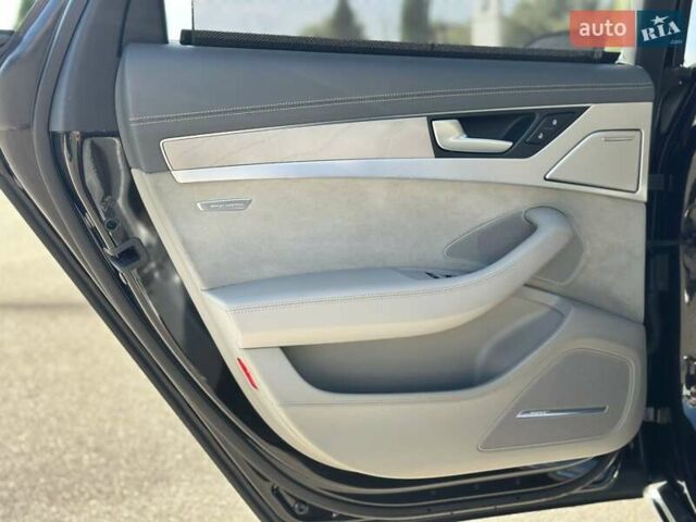 Чорний Ауді A8, об'ємом двигуна 4.13 л та пробігом 263 тис. км за 33500 $, фото 30 на Automoto.ua