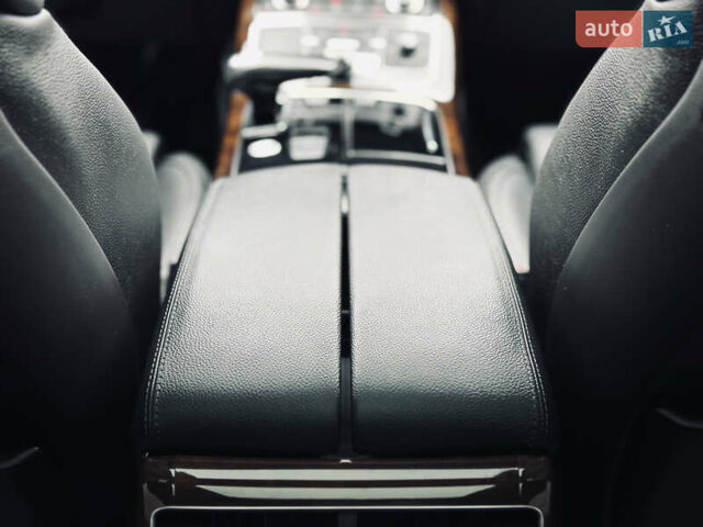 Чорний Ауді A8, об'ємом двигуна 3 л та пробігом 274 тис. км за 18700 $, фото 46 на Automoto.ua