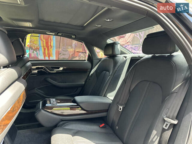 Черный Ауди А8, объемом двигателя 3 л и пробегом 180 тыс. км за 21500 $, фото 70 на Automoto.ua