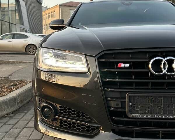 Чорний Ауді A8, об'ємом двигуна 3.99 л та пробігом 140 тис. км за 33900 $, фото 2 на Automoto.ua