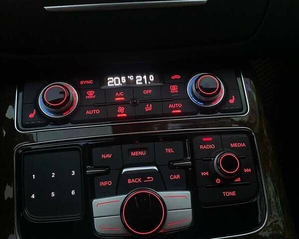 Черный Ауди А8, объемом двигателя 3.99 л и пробегом 170 тыс. км за 25000 $, фото 49 на Automoto.ua