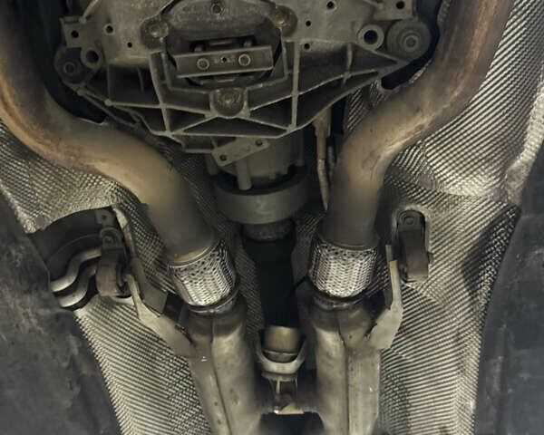 Черный Ауди А8, объемом двигателя 3.99 л и пробегом 187 тыс. км за 33000 $, фото 32 на Automoto.ua