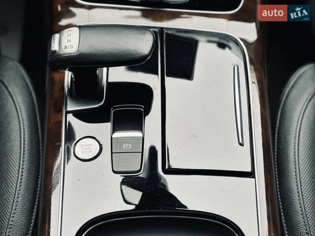 Чорний Ауді A8, об'ємом двигуна 3 л та пробігом 274 тис. км за 18700 $, фото 59 на Automoto.ua