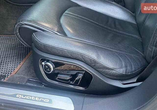 Черный Ауди А8, объемом двигателя 3.99 л и пробегом 170 тыс. км за 25000 $, фото 32 на Automoto.ua