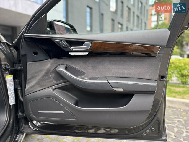 Черный Ауди А8, объемом двигателя 3 л и пробегом 180 тыс. км за 21500 $, фото 81 на Automoto.ua