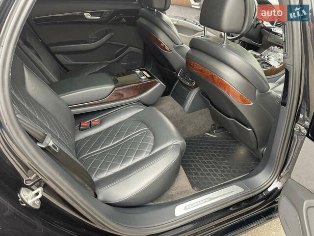 Черный Ауди А8, объемом двигателя 3 л и пробегом 231 тыс. км за 16600 $, фото 18 на Automoto.ua