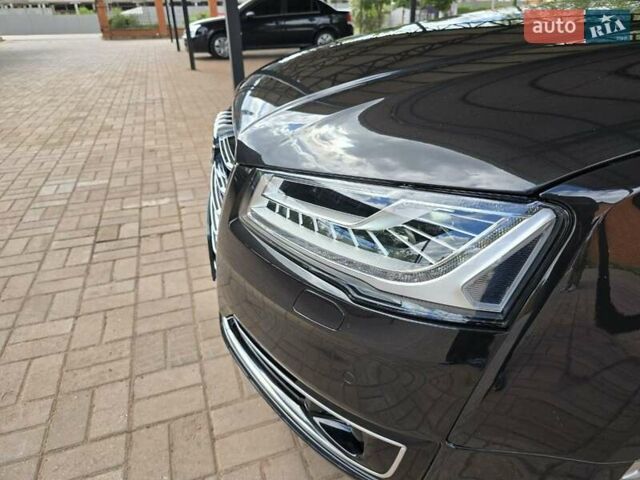 Чорний Ауді A8, об'ємом двигуна 3 л та пробігом 116 тис. км за 25500 $, фото 2 на Automoto.ua
