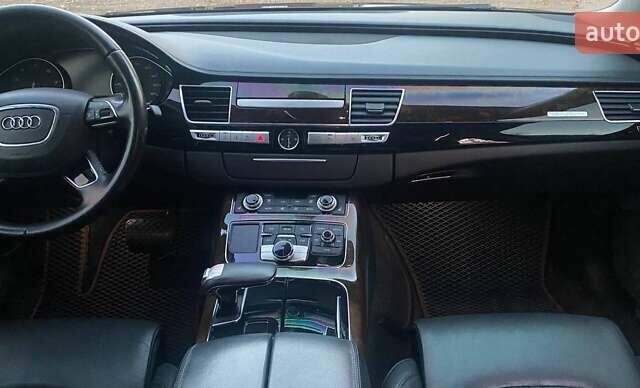 Черный Ауди А8, объемом двигателя 3.99 л и пробегом 170 тыс. км за 25000 $, фото 37 на Automoto.ua