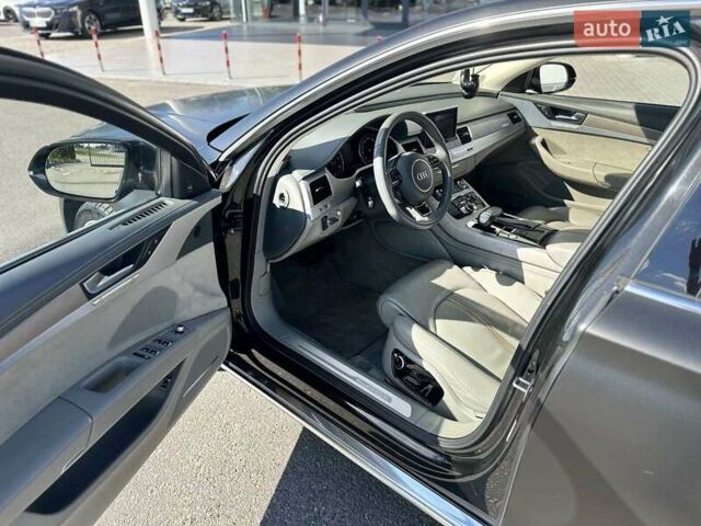 Чорний Ауді A8, об'ємом двигуна 4.13 л та пробігом 263 тис. км за 33500 $, фото 28 на Automoto.ua