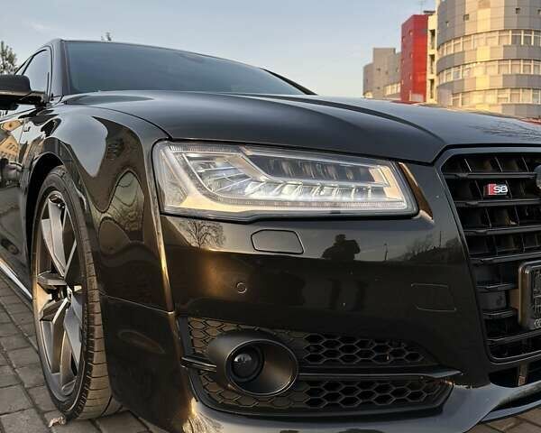 Чорний Ауді A8, об'ємом двигуна 3.99 л та пробігом 140 тис. км за 33900 $, фото 23 на Automoto.ua