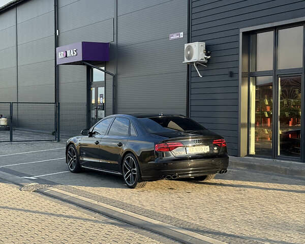 Черный Ауди А8, объемом двигателя 3.99 л и пробегом 187 тыс. км за 33000 $, фото 6 на Automoto.ua