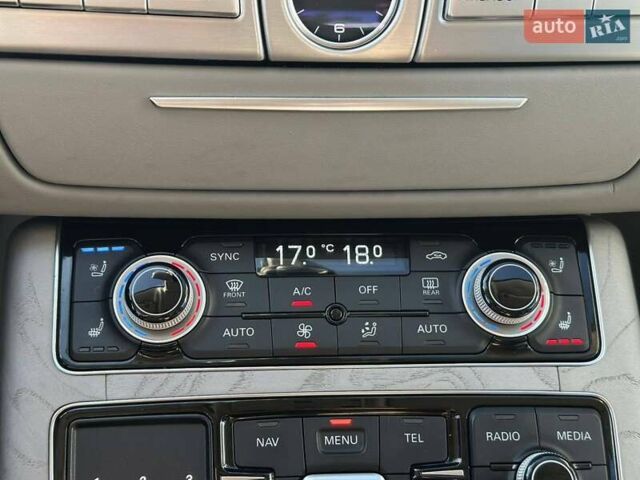 Чорний Ауді A8, об'ємом двигуна 4.13 л та пробігом 263 тис. км за 33500 $, фото 65 на Automoto.ua