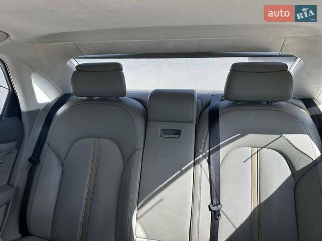 Чорний Ауді A8, об'ємом двигуна 4.13 л та пробігом 263 тис. км за 33500 $, фото 73 на Automoto.ua