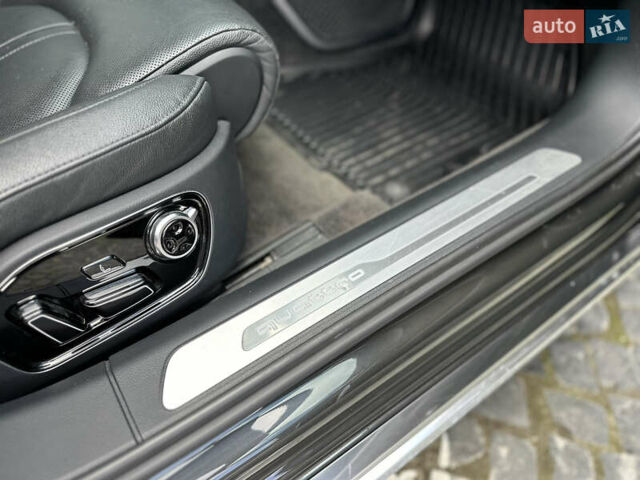 Черный Ауди А8, объемом двигателя 3 л и пробегом 180 тыс. км за 21500 $, фото 83 на Automoto.ua