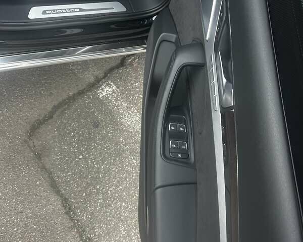 Черный Ауди А8, объемом двигателя 4.13 л и пробегом 150 тыс. км за 47000 $, фото 18 на Automoto.ua