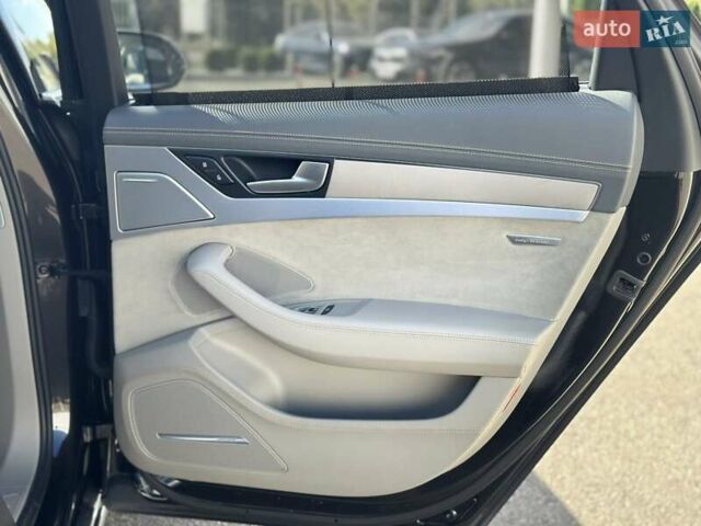 Чорний Ауді A8, об'ємом двигуна 4.13 л та пробігом 263 тис. км за 33500 $, фото 42 на Automoto.ua