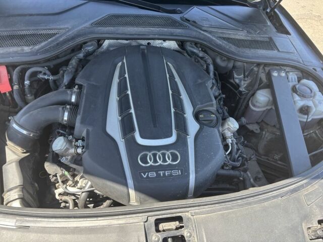Чорний Ауді A8, об'ємом двигуна 4 л та пробігом 140 тис. км за 28000 $, фото 4 на Automoto.ua