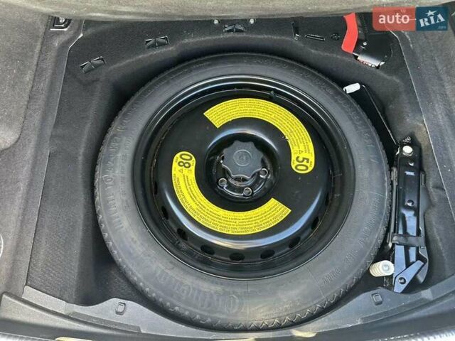 Чорний Ауді A8, об'ємом двигуна 4.13 л та пробігом 263 тис. км за 33500 $, фото 21 на Automoto.ua