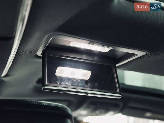 Чорний Ауді A8, об'ємом двигуна 3 л та пробігом 274 тис. км за 18700 $, фото 42 на Automoto.ua