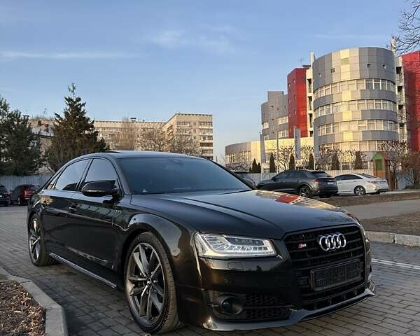 Чорний Ауді A8, об'ємом двигуна 3.99 л та пробігом 140 тис. км за 33900 $, фото 10 на Automoto.ua