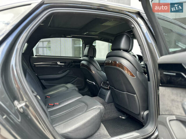 Черный Ауди А8, объемом двигателя 3 л и пробегом 180 тыс. км за 21500 $, фото 80 на Automoto.ua