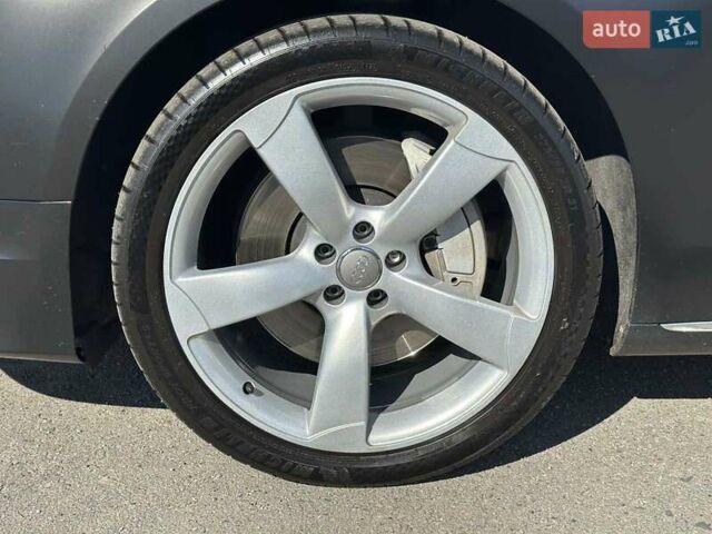 Чорний Ауді A8, об'ємом двигуна 4.13 л та пробігом 263 тис. км за 33500 $, фото 17 на Automoto.ua