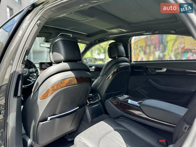 Черный Ауди А8, объемом двигателя 3 л и пробегом 180 тыс. км за 21500 $, фото 69 на Automoto.ua