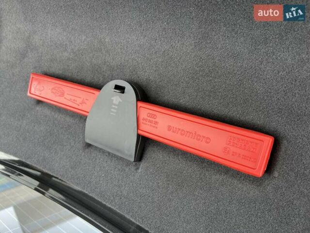 Чорний Ауді A8, об'ємом двигуна 3.99 л та пробігом 140 тис. км за 33900 $, фото 64 на Automoto.ua