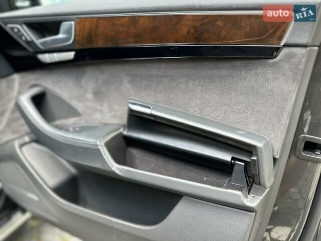 Черный Ауди А8, объемом двигателя 3 л и пробегом 180 тыс. км за 21500 $, фото 82 на Automoto.ua