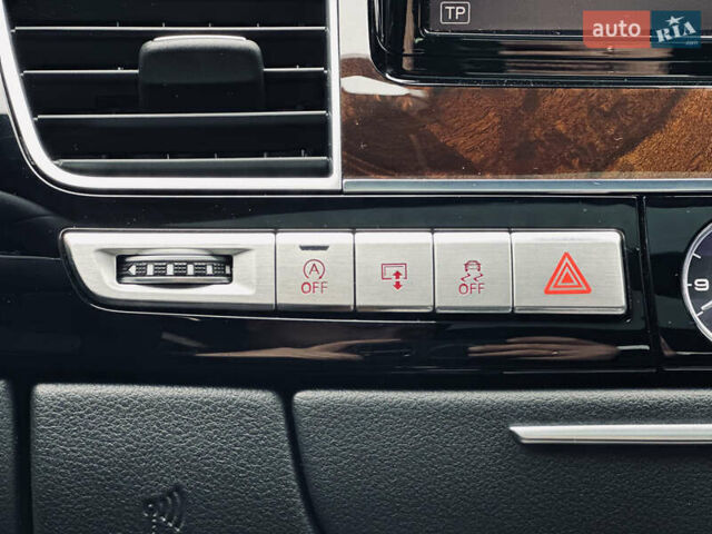 Чорний Ауді A8, об'ємом двигуна 3 л та пробігом 274 тис. км за 18700 $, фото 77 на Automoto.ua