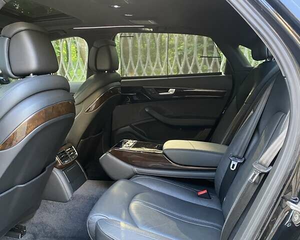 Черный Ауди А8, объемом двигателя 3 л и пробегом 127 тыс. км за 22000 $, фото 14 на Automoto.ua