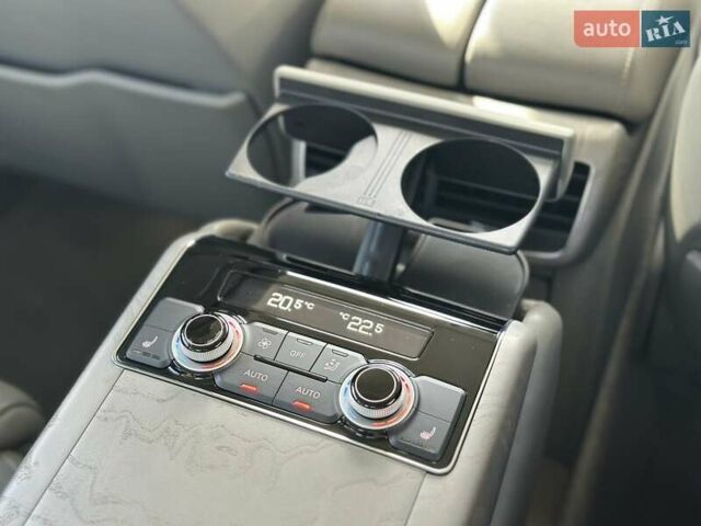 Чорний Ауді A8, об'ємом двигуна 4.13 л та пробігом 263 тис. км за 33500 $, фото 48 на Automoto.ua