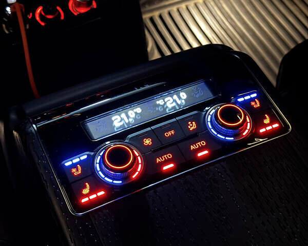 Черный Ауди А8, объемом двигателя 3.99 л и пробегом 187 тыс. км за 33000 $, фото 22 на Automoto.ua