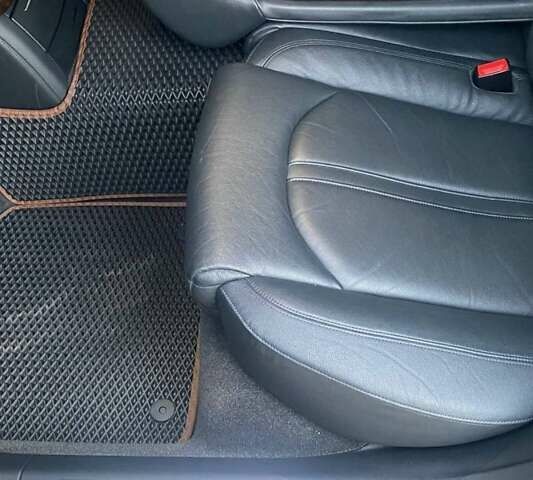 Черный Ауди А8, объемом двигателя 3.99 л и пробегом 170 тыс. км за 25000 $, фото 41 на Automoto.ua